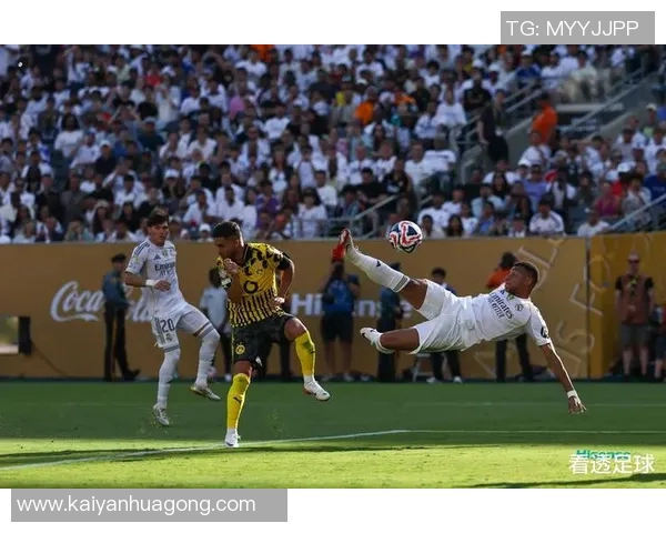 全球足球巨星同场竞技精彩集锦展现无与伦比的球技与激情